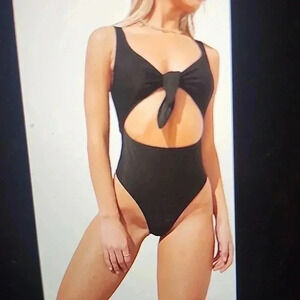 CABANA DEL SOL BLACK ONE PIECE BRAZILIAN CUT SIZE M